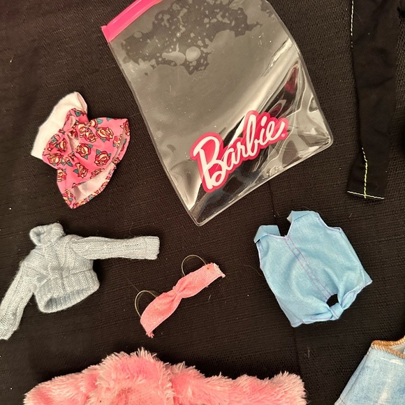 Vintage Collectable And Modern Barbie Clothing And Accessories 14 items - Picture 6 of 6